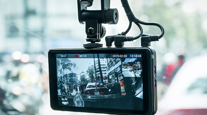 Camera giám sát hành trình là thiết bị ghi hình được lắp đặt trên ô tô 