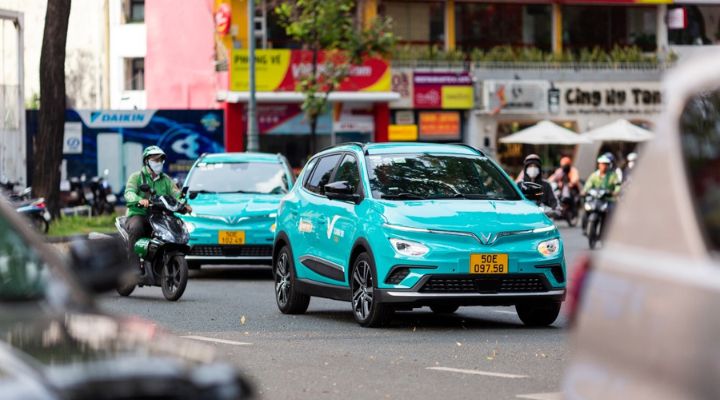 Từ 7/2026, taxi và xe kinh doanh đến 8 chỗ đầu tư mới phải dùng năng lượng xanh